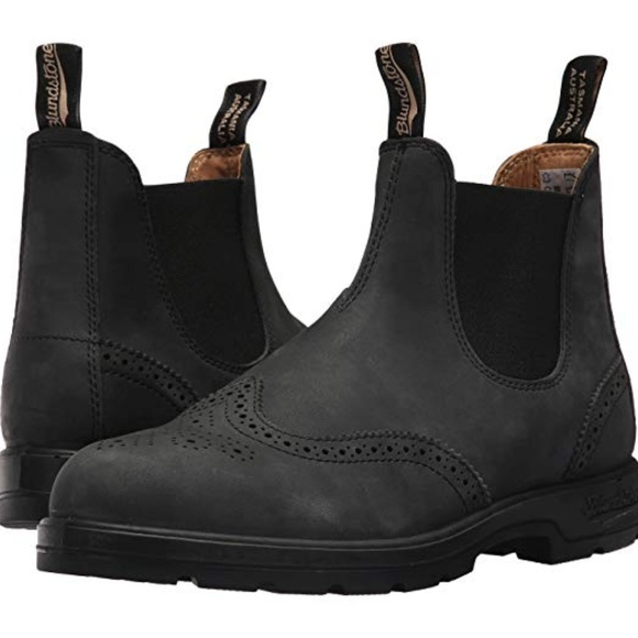 blundstone wingtip boots